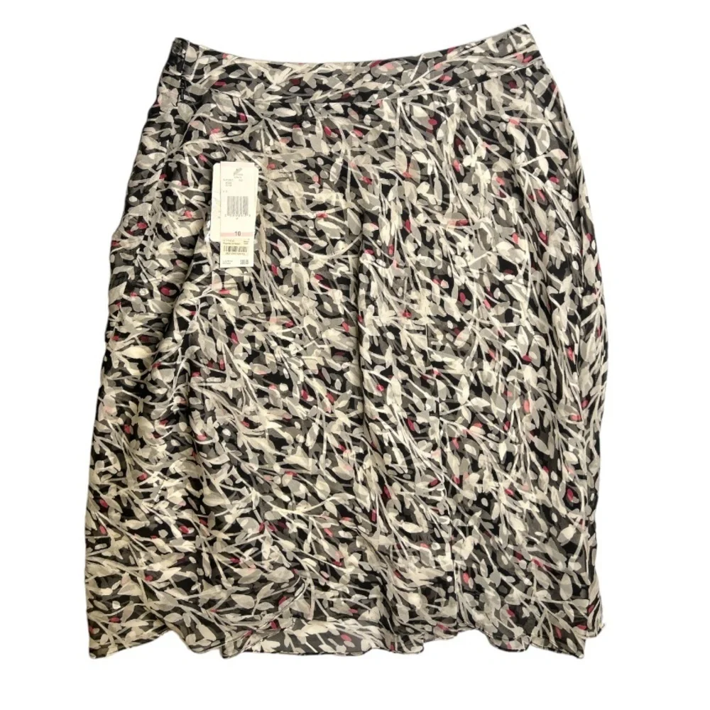 Jones’s New York Skirt